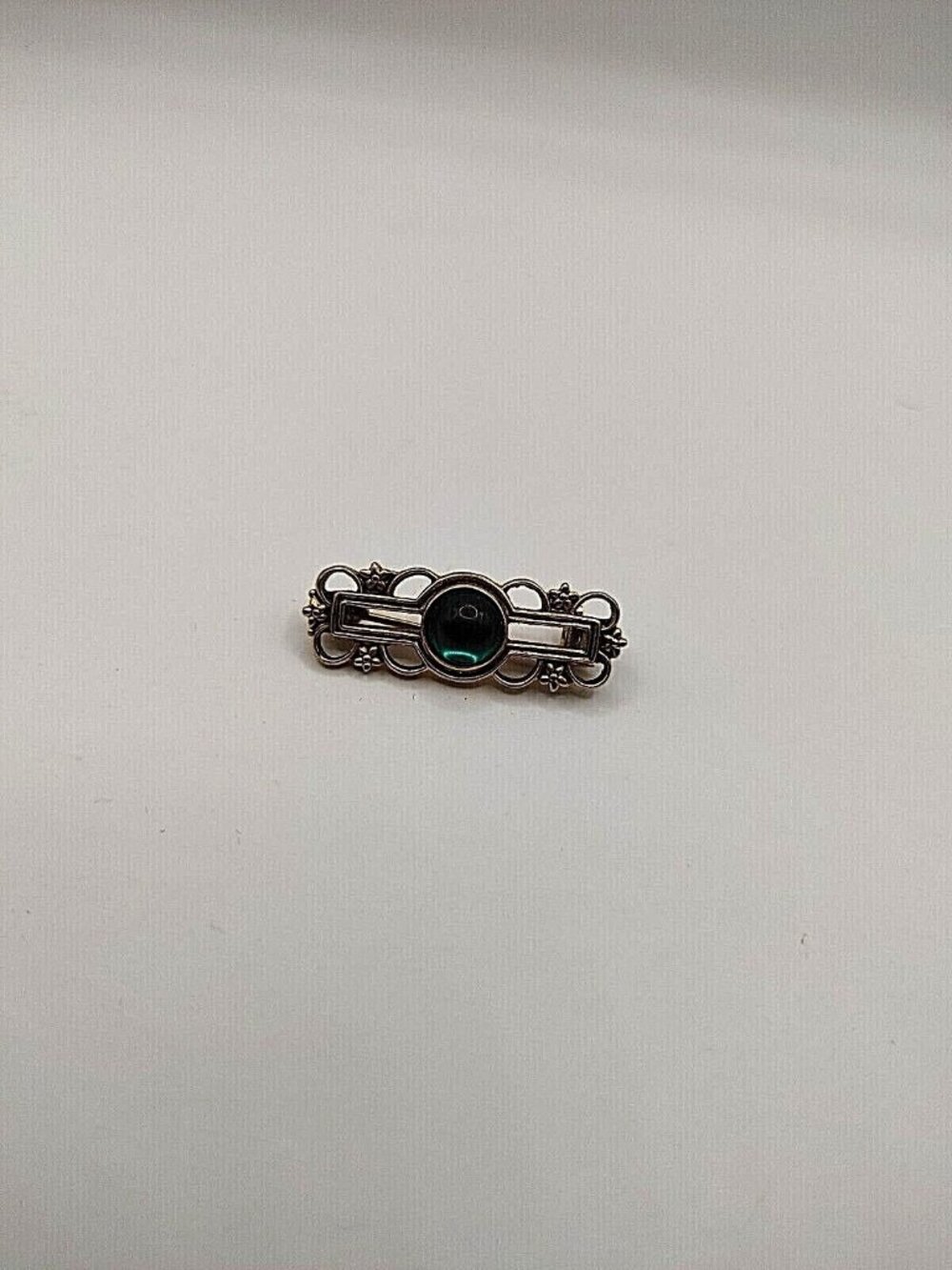 BROOCH/PIN Bar Silver-tone